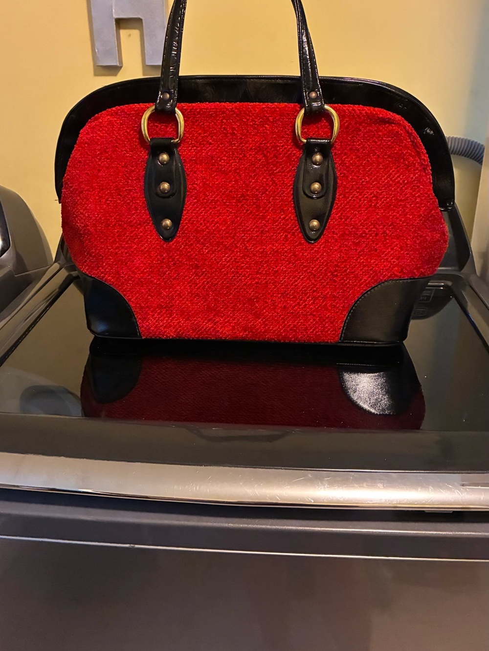 Vintage 1960s Mod Style Red Carpet Doctor Bag